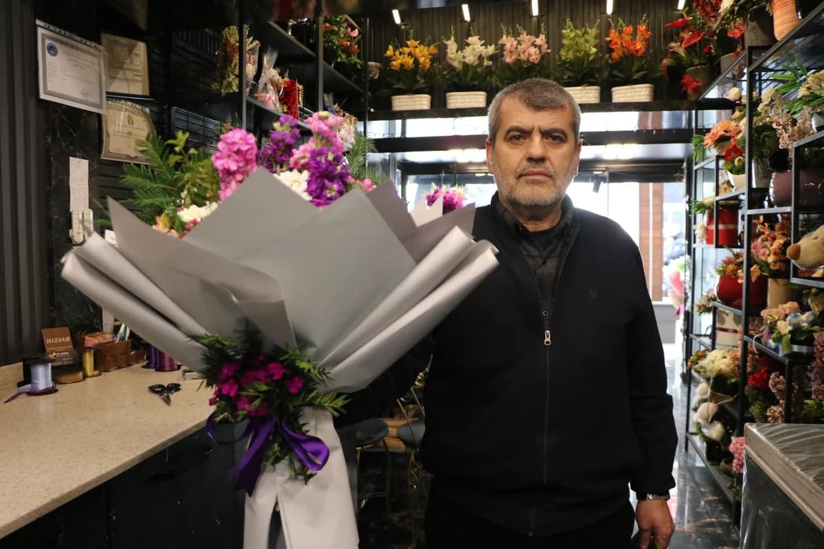 Kayseri Çiçekçilerinde 8 Mart Öncesi Yoğun Mesai