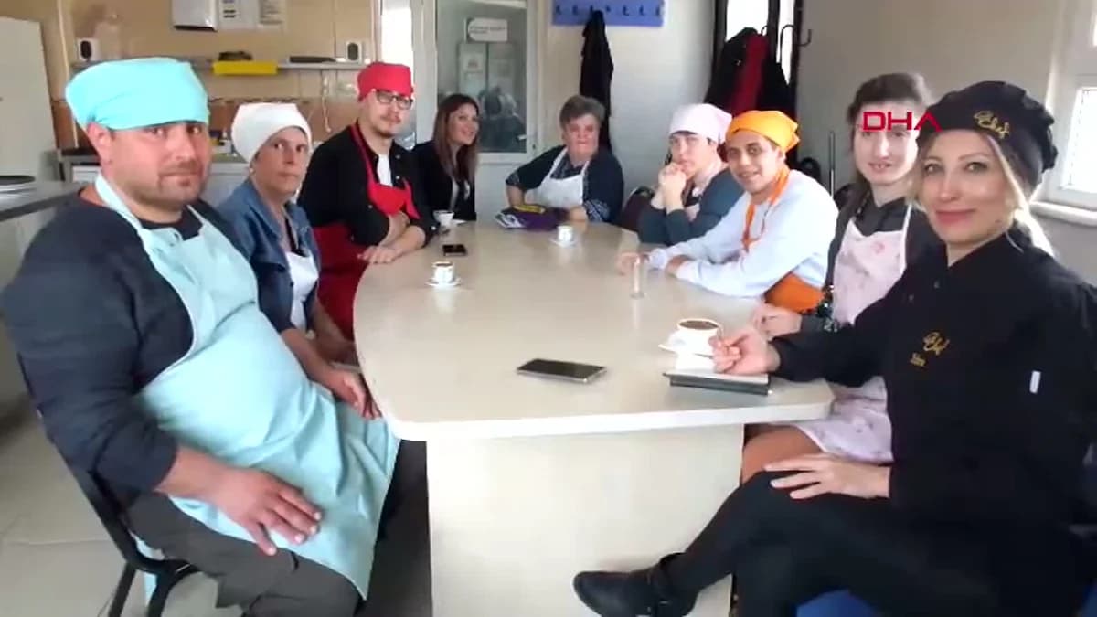 Balıkesir’de Özel Gereksinimli Bireyler, Yemek Kursunda Pide ve Pizza Hazırladı