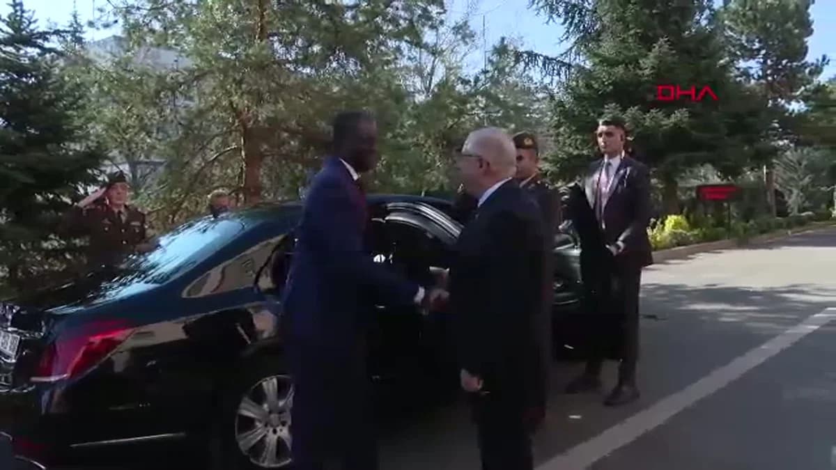 Bakan Güler, Nijer Savunma Bakanı ile Görüştü
