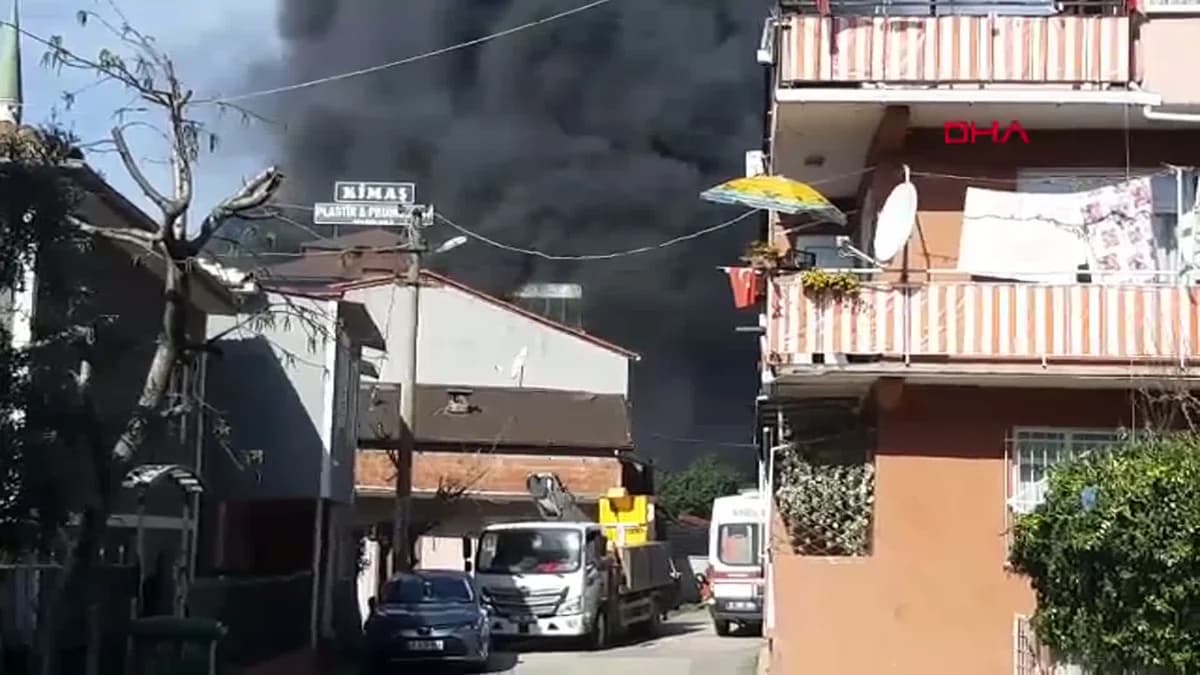 Kocaeli’deki Fabrikada Su Isıtıcısı Yangın Çıkardı