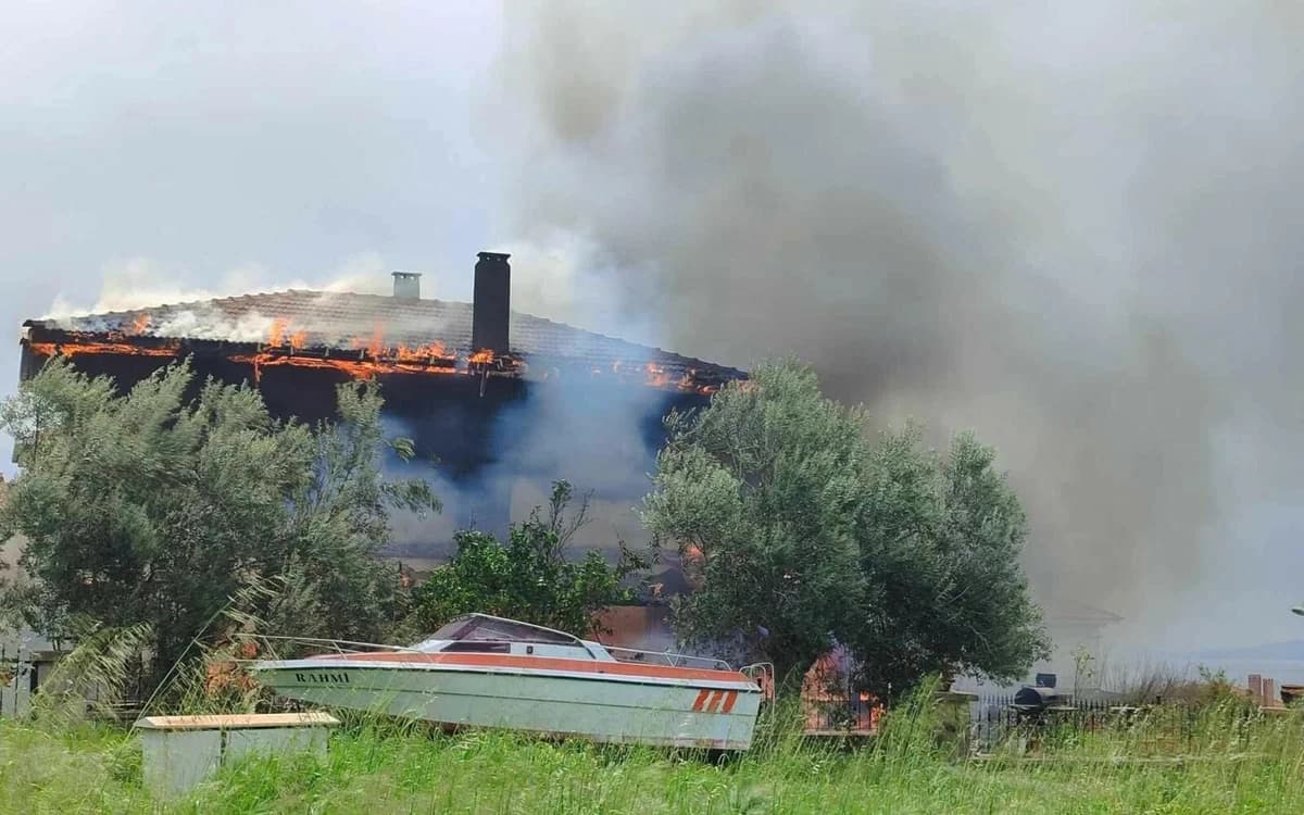 Çanakkale’deki Yangın Villa Yürekleri Alev Alev Yaktı