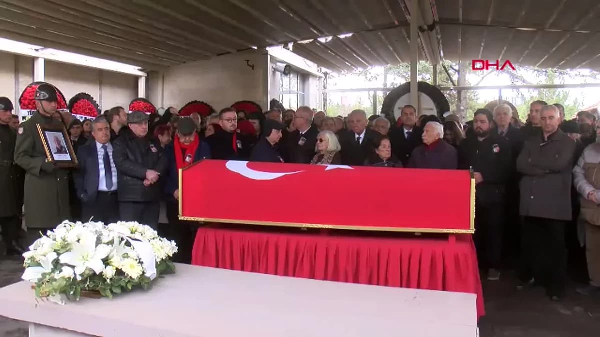 Yalçın Küçük, Son Yolculuğuna Veda Etti