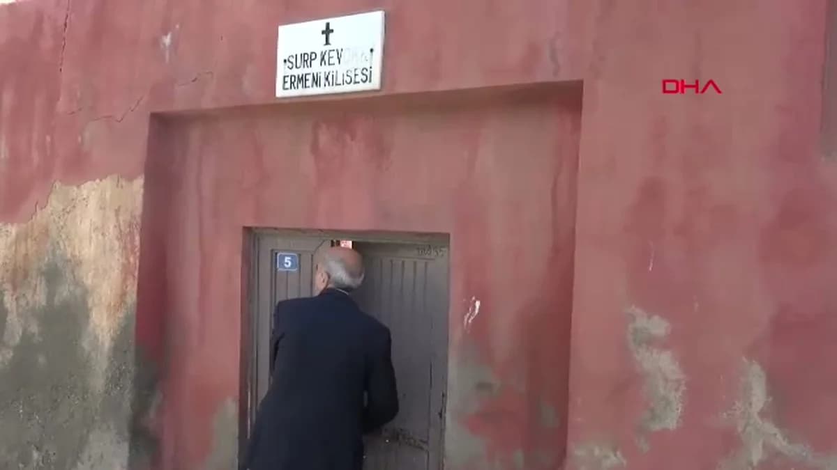 Derik’te 376 Yıllık Kilisede Paskalya Sevinci