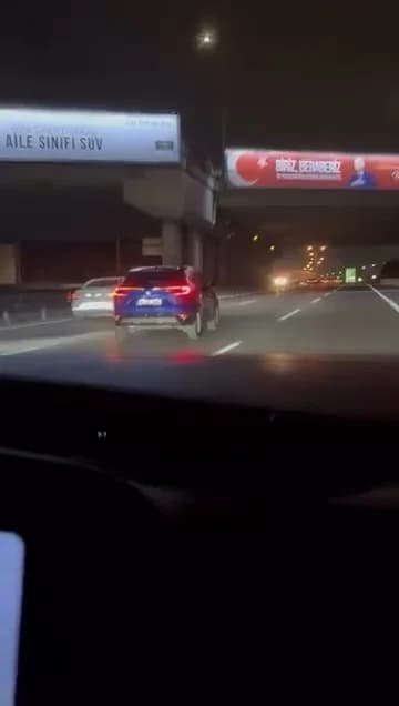 Pendik Tem Otoyolu’nda Tehlike Yaratan Sürücü Kamerada
