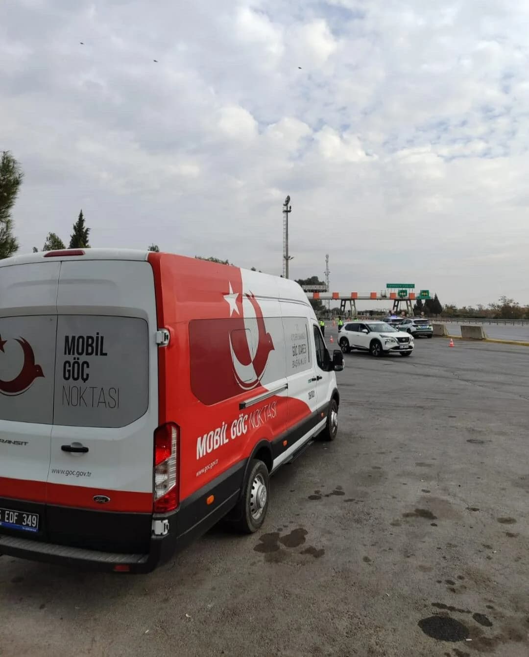 Aydın’da Şüpheli Araçta 12 Düzensiz Göçmen Yakalandı