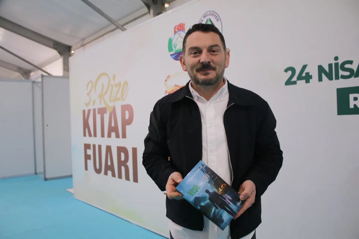Gazetecinin ‘Yeşil Gri’ Romanı: Bir Hayat Hikayesi Kitap Oldu