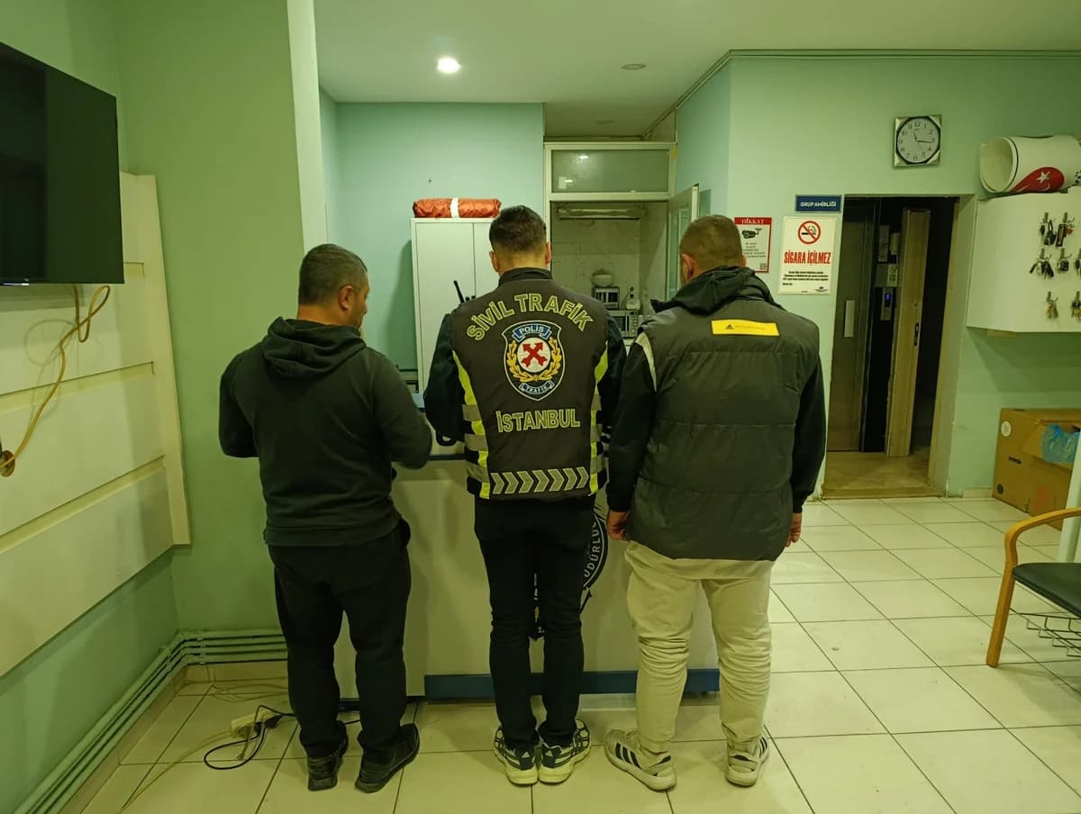 Büyükçekmece’de Trafik Tartışması Kanlı Bitti: Eşler Sürücüye Saldırdı, Araç Hasar Gördü
