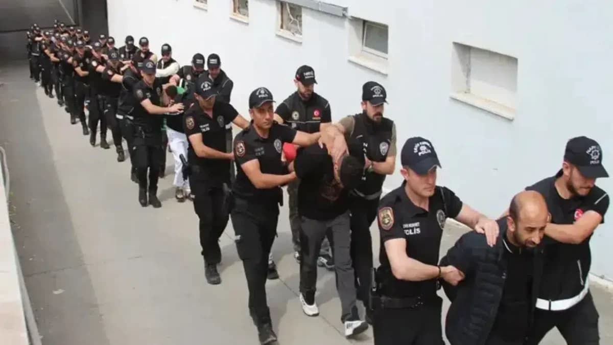 Üç İlde Uyuşturucu İmalathanelerine Eş Zamanlı Baskın 22 Kişi Tutuklandı