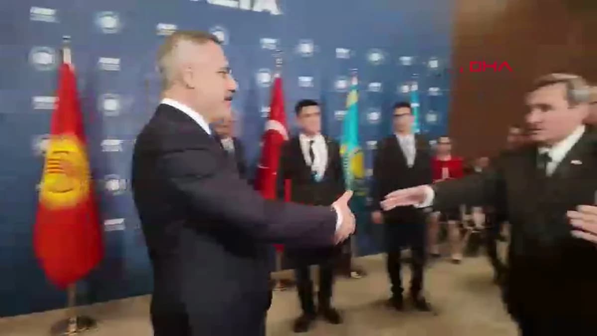 Bakan Fidan, Türkmenistan Dışişleri Bakanı Meredov ile Antalya’da Görüştü