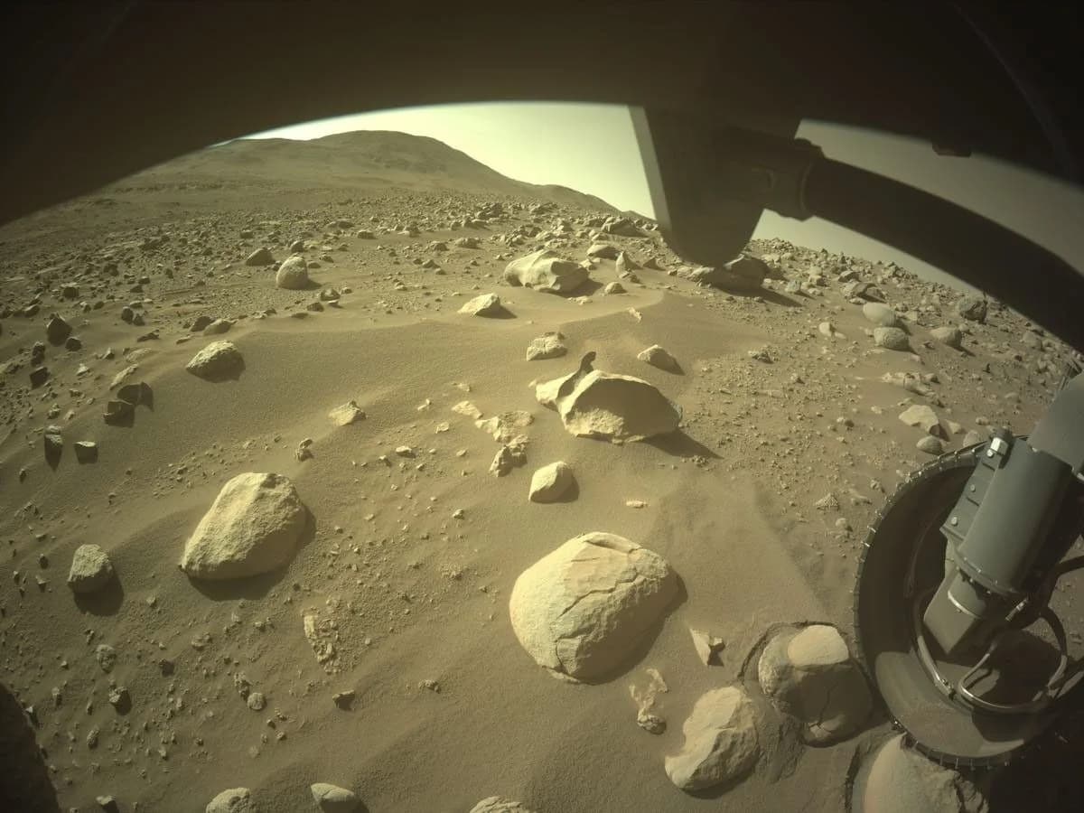 Mars’ta Yaşamın Sır Perdesi Aralanıyor: Curiosity’den Çığır Açan Keşif!