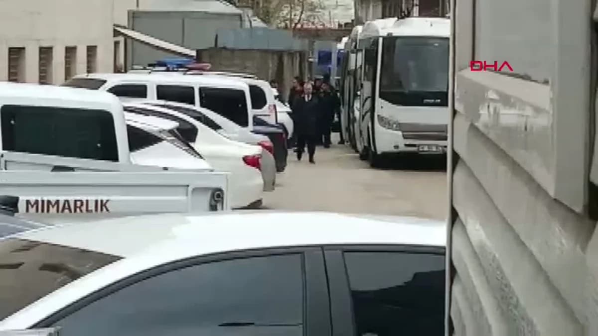 Bursa’da 30 Şüpheli Tutuklandı: Bozbey’in Eşi, Kızı ve Kardeşi Serbest Bırakıldı