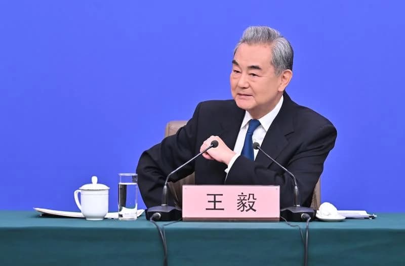 Çin Dışişleri Bakanı Wang Yi’den Orta Doğu’ya Ateşkes Çağrısı