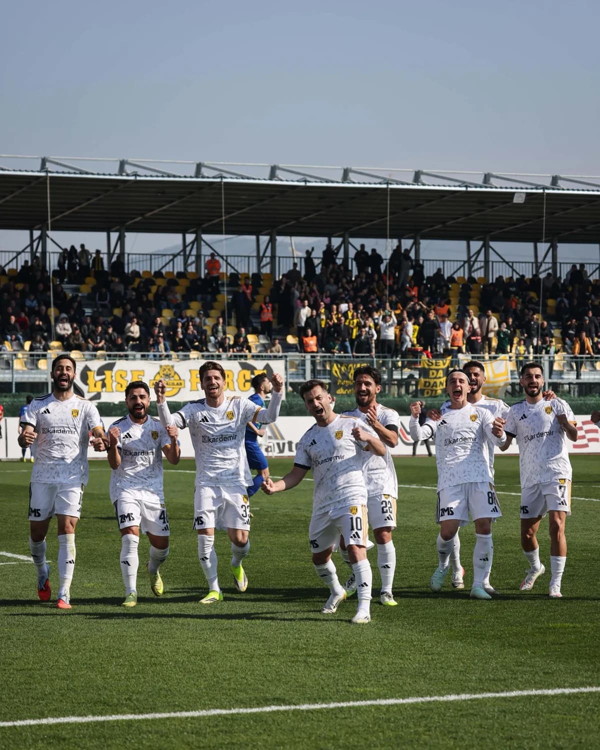 Aliağa Futbol, Adanaspor Deplasmanında Zirve Takibini Sürecek