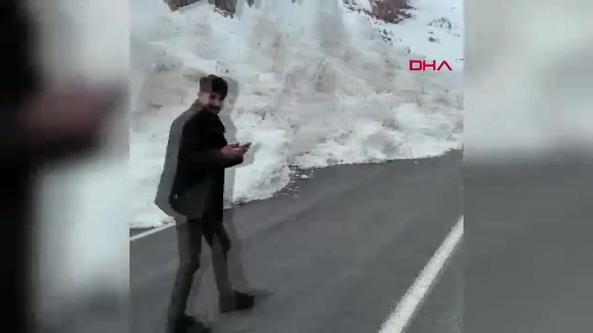 Hakkari-Van Karayolunu Vuran Çığ Felaketi