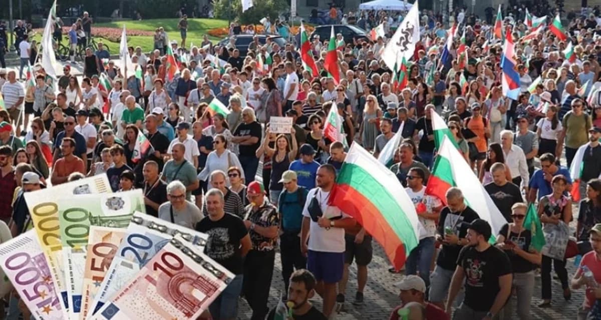 Bulgaristan’da Euro Planı Tartışması: Binler Sokağa Çıktı, Hükümet Kararlı