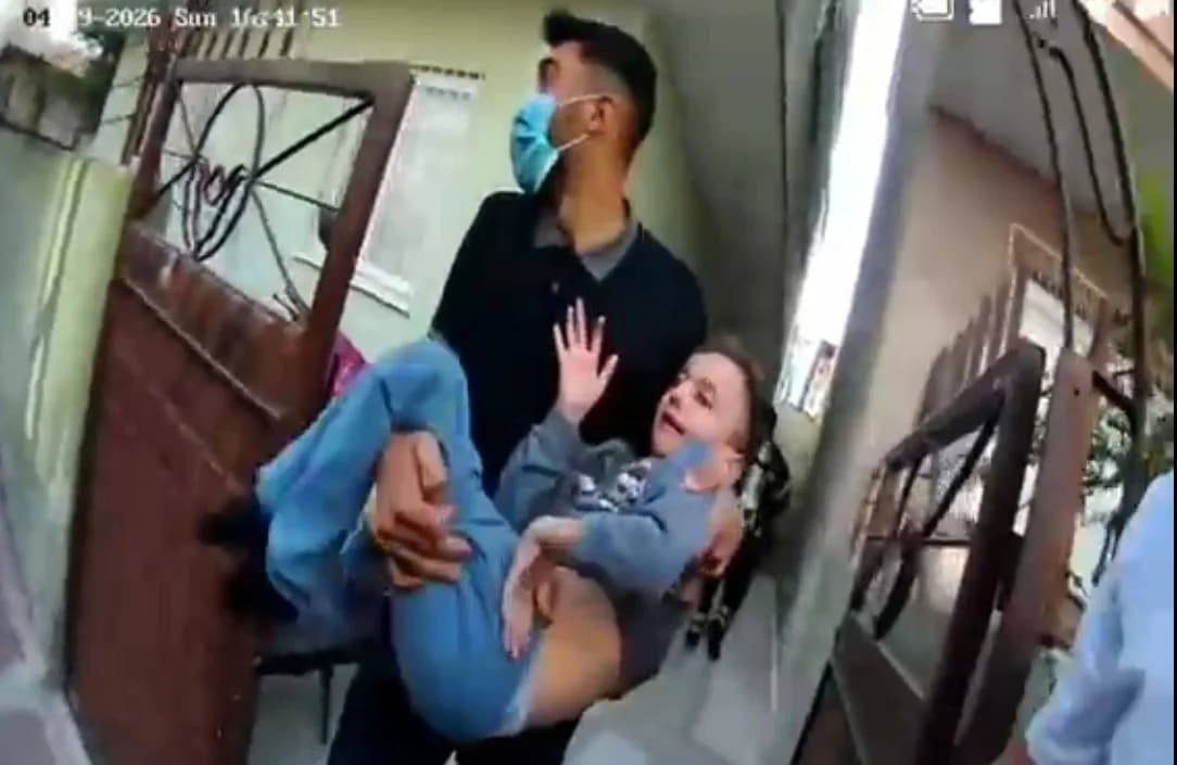 Mersin’de Apartman Yangını: 9 Kişi Başarıyla Tahliye Edildi