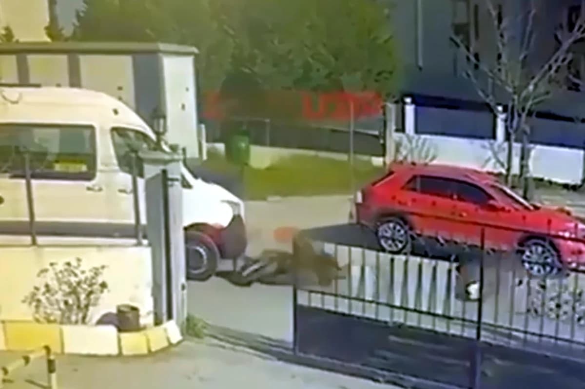 Tekirdağ’da Minibüs ve Motosiklet Çarpıştı: 2 Yaralı