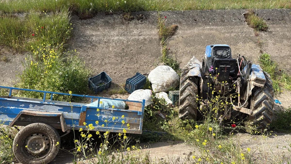 Turgutlu’da Traktör Kanala Devrildi: 2 Kadın Yaralandı