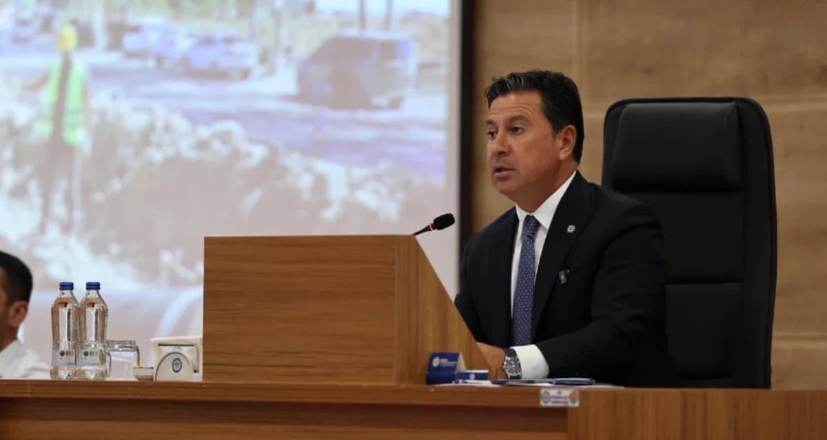 Ahmet Aras’tan AKP İddialarına Yanıt: CHP’den Aday Oldum