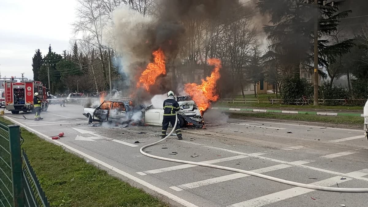 Samsun’da Zincirleme Kaza: 3 Yaralı, Araçlar Yandı