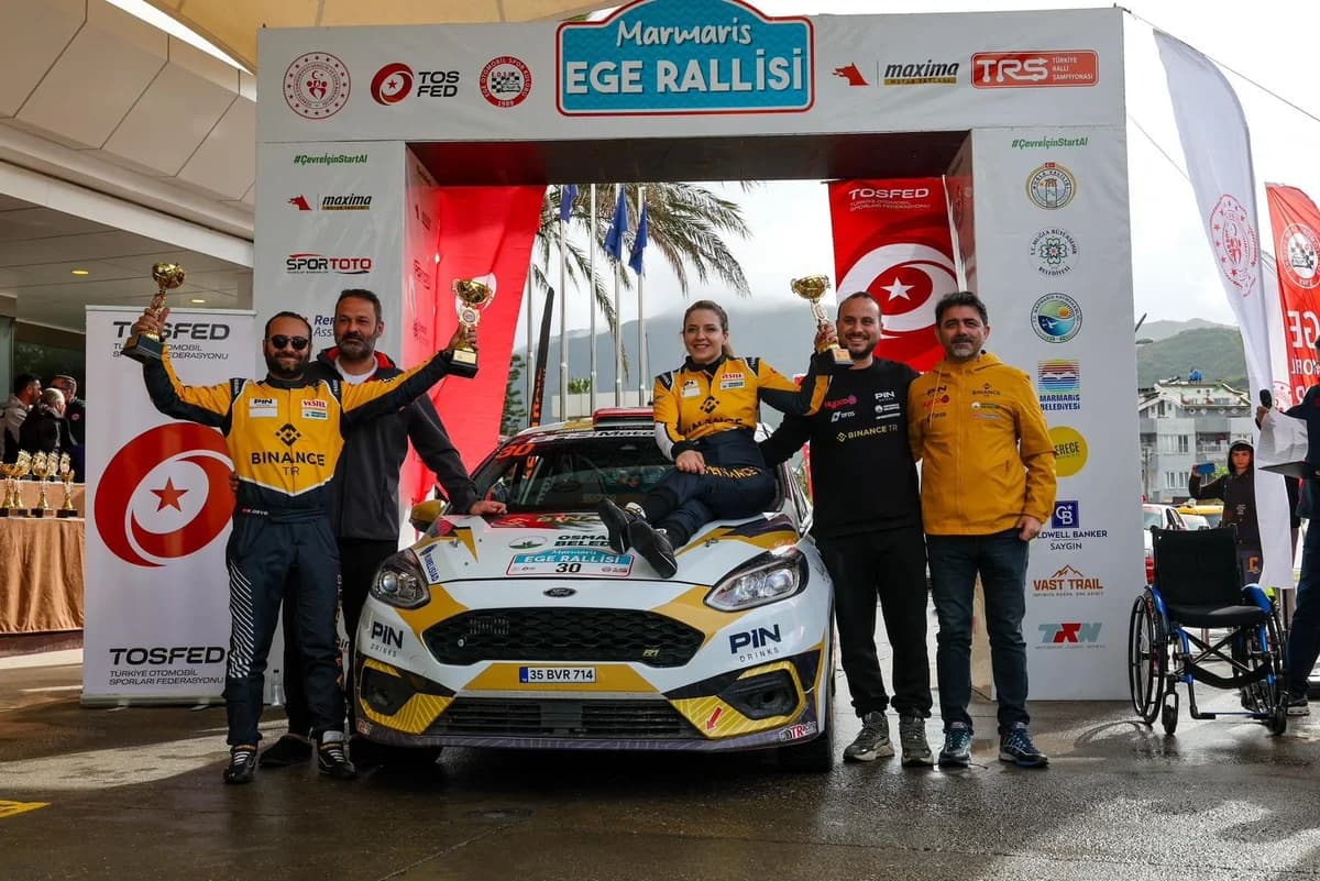Türkiye’nin İlk Engelli Kadın Ralli Pilotu Kübra Denizci Keskin’den Başarılarla Dolu Bir Sezon