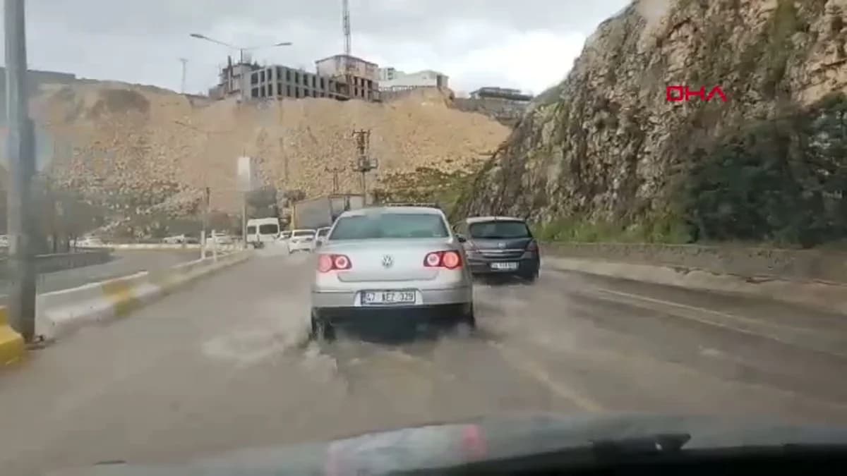 Mardin’de Sağanak Yağış Hayatı Olumsuz Etkiledi