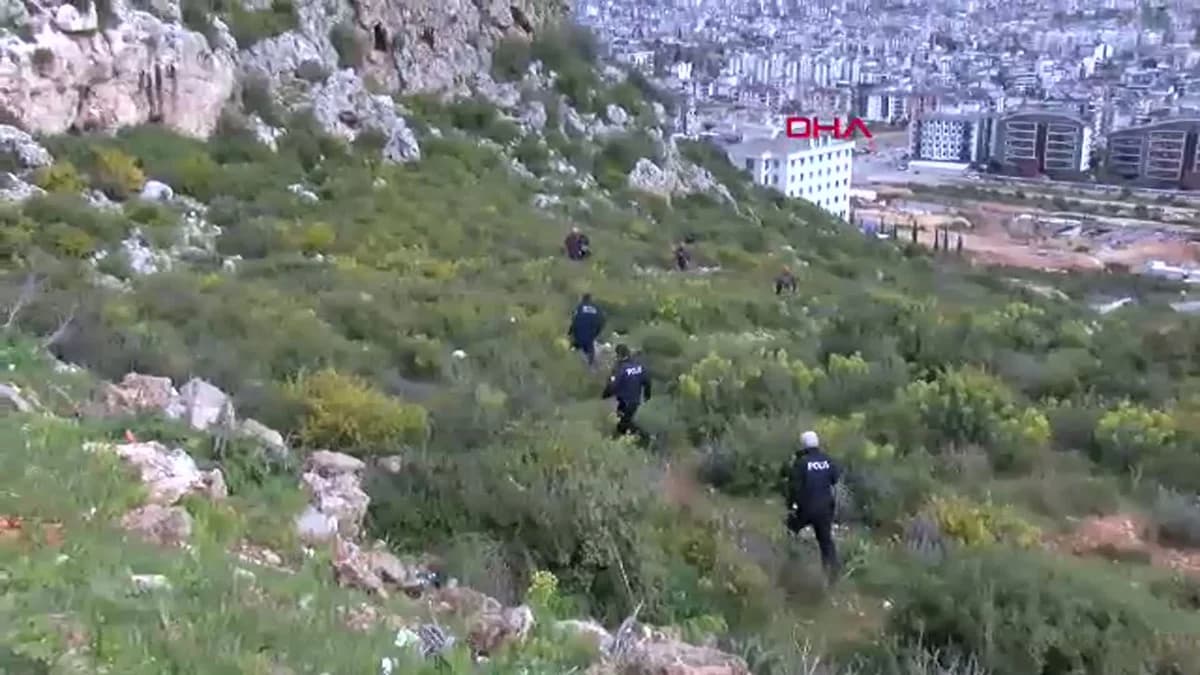 Antalya’da Kayalıktan Düşen Kadına İnşaat İşçilerinden Destek
