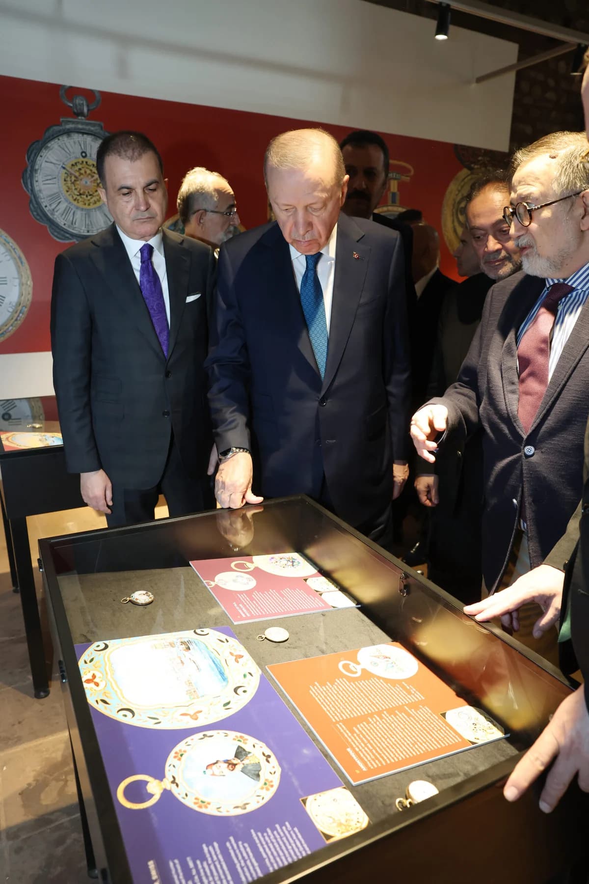 Cumhurbaşkanı Erdoğan, Muhteşem Cep Saatleri Koleksiyonu’nu İnceledi