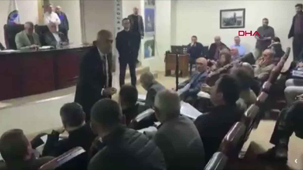 Düzce’de Meclis Toplantısında Tartışmalar Alevlendi