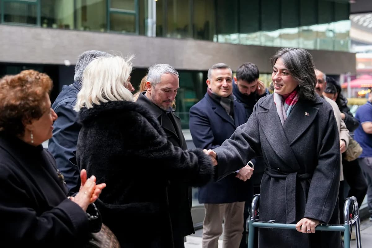 Sinem Dedetaş, Belediye Çalışanlarıyla Ramazan Bayramı’nı Kutladı