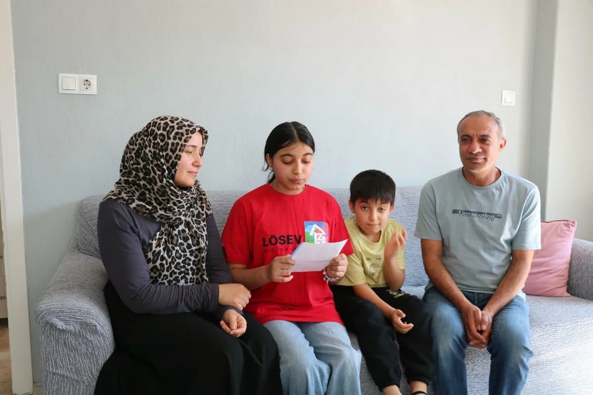 Kanseri Yenerek Umut Dağıtan Zeynep Güleli