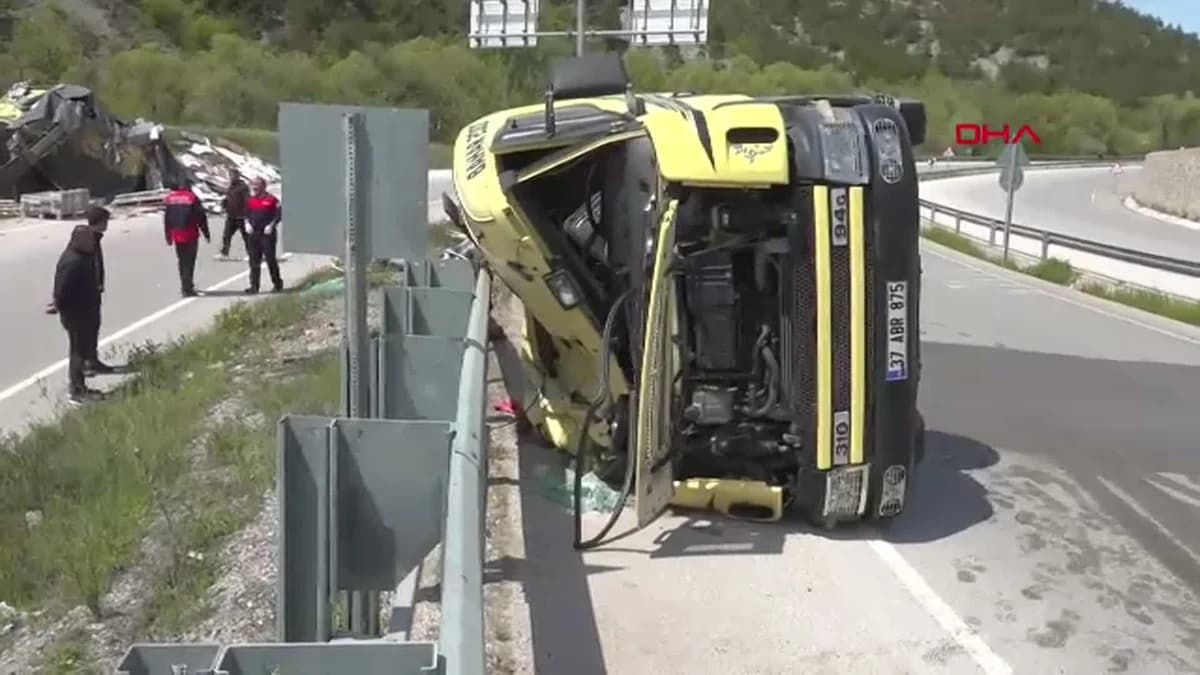 Amasya’da Feci Kaza: Parke Yüklü TIR Devrildi, Şoför Hayatını Kaybetti