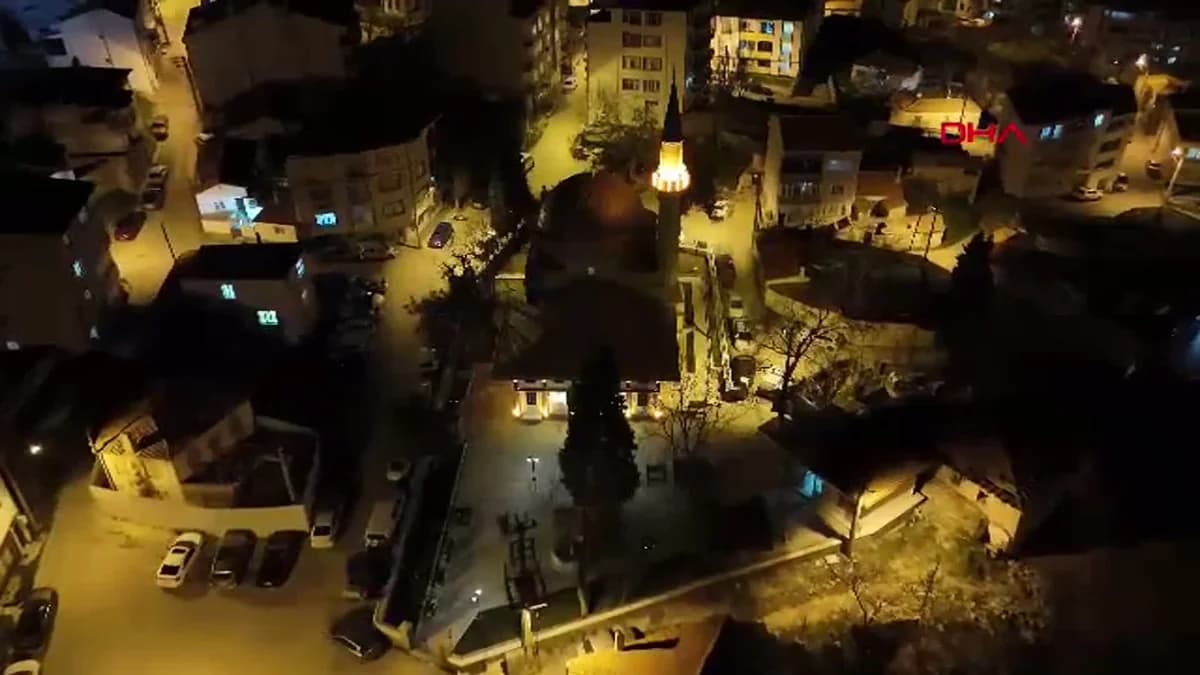 Edirne’deki Tarihi Cami, Kadir Gecesi’nde Sakal-ı Şerif’i Ziyarete Açtı