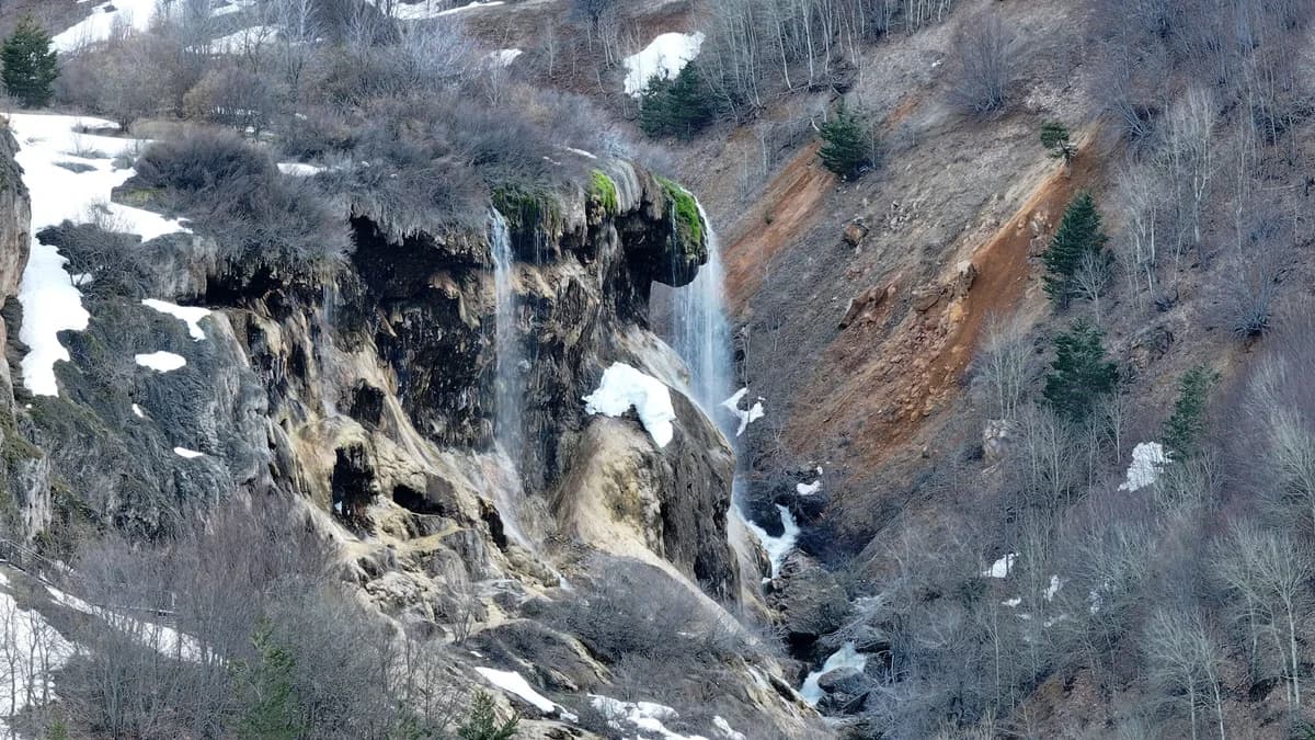 Dipsizgöl Şelalesi Tabiat Parkı’nda İyileştirme Çalışmaları Başladı
