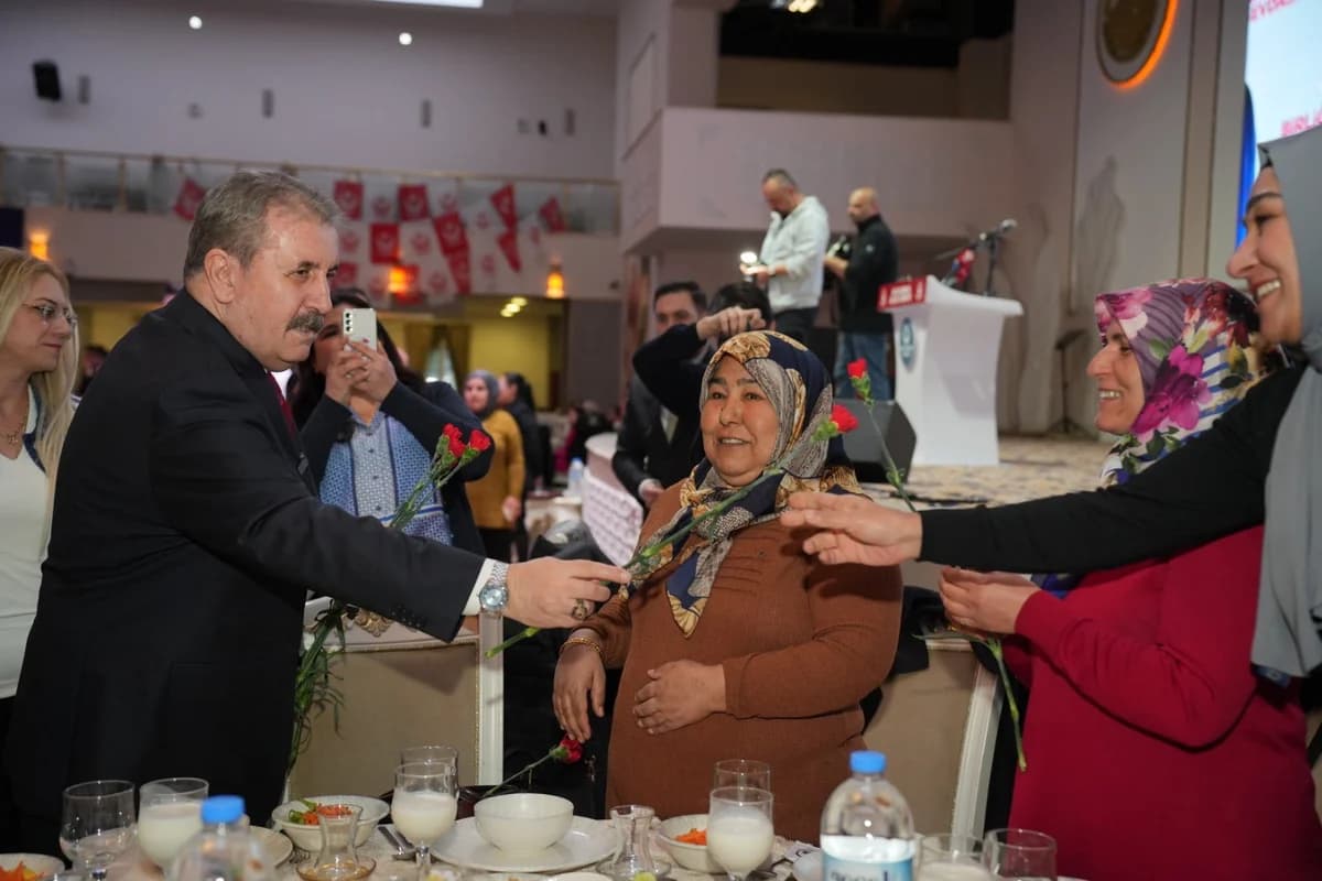 Destici’den Kadınlara Özel Arife Günü Talebi