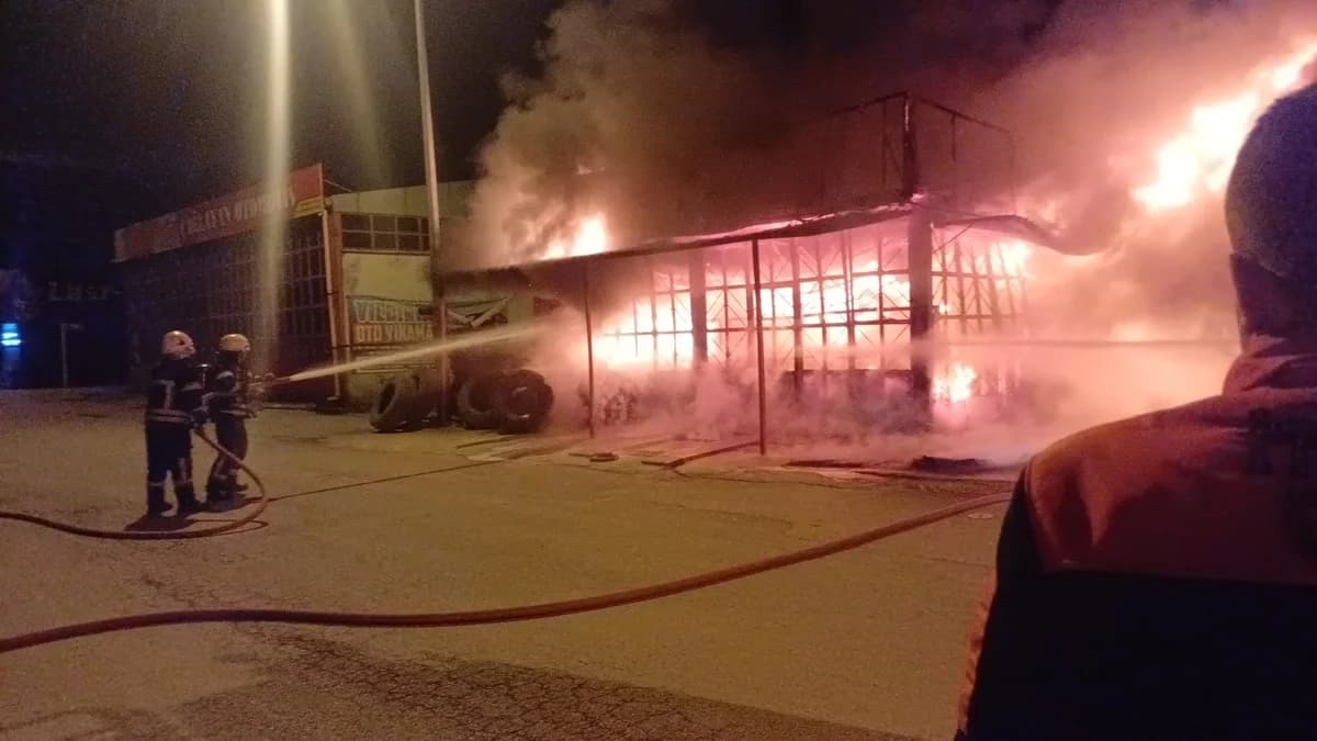 Çorum’daki Lastik Dükkanında Yangın Paniği