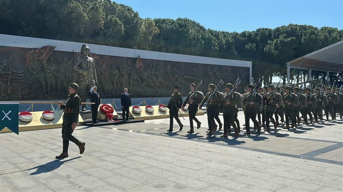 Çanakkale Deniz Zaferi’nin 111. Yıl Dönümünde Şehitler Minnetle Anıldı