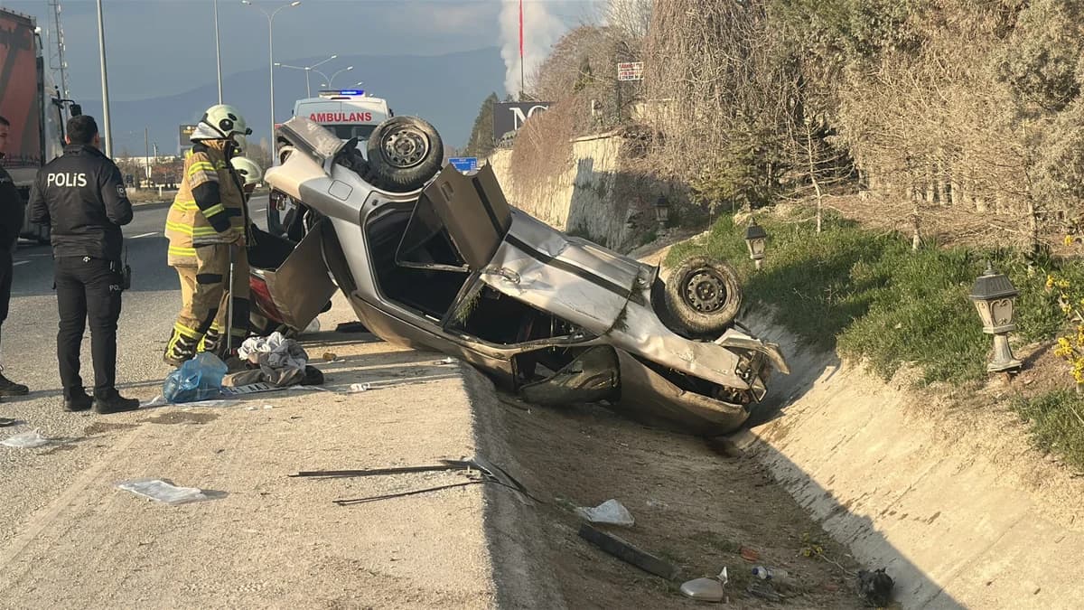 Kütahya’da Otomobilin Takla Atması Sonucu 5 Yaralı