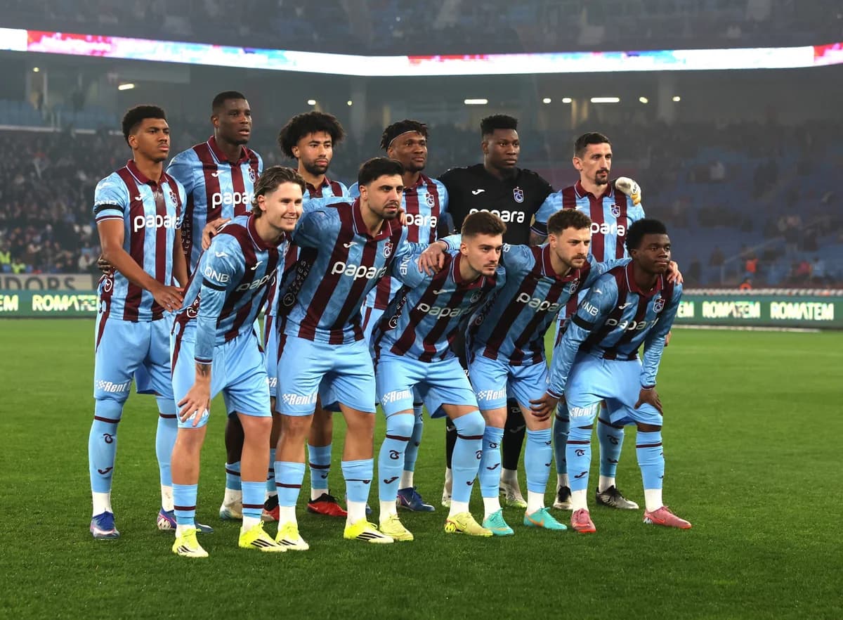 Trabzonspor’da Sarı Kart Krizi: Galatasaray Derbisi Öncesi Endişeler