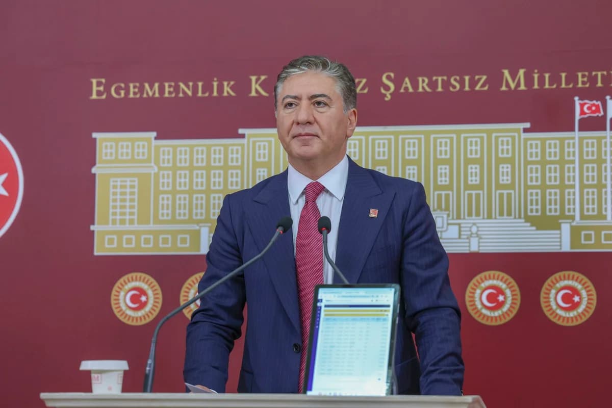 CHP’li Murat Emir’den Gazetecilere Yönelik Operasyonlara Son Çağrısı