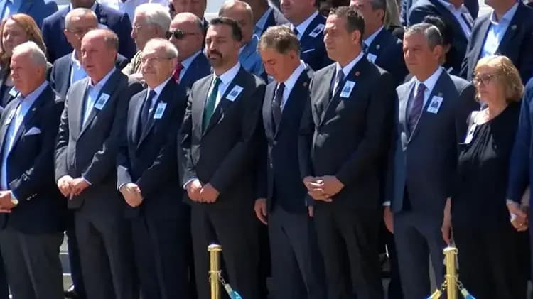 Kılıçdaroğlu törende Özel ile tokalaştı, Başarır ile tokalaşmadı