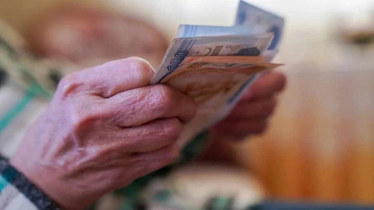 Emekli Promosyonları Ağustos 2025: En Yüksek Teklifler Hangi Bankada?