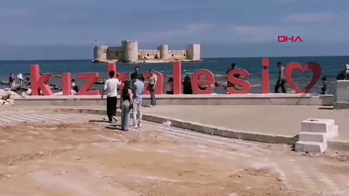 Mersin’de Kış Ortasında Yaz Esintisi: Tarihi Kızkalesi Tatilcileri Büyüledi