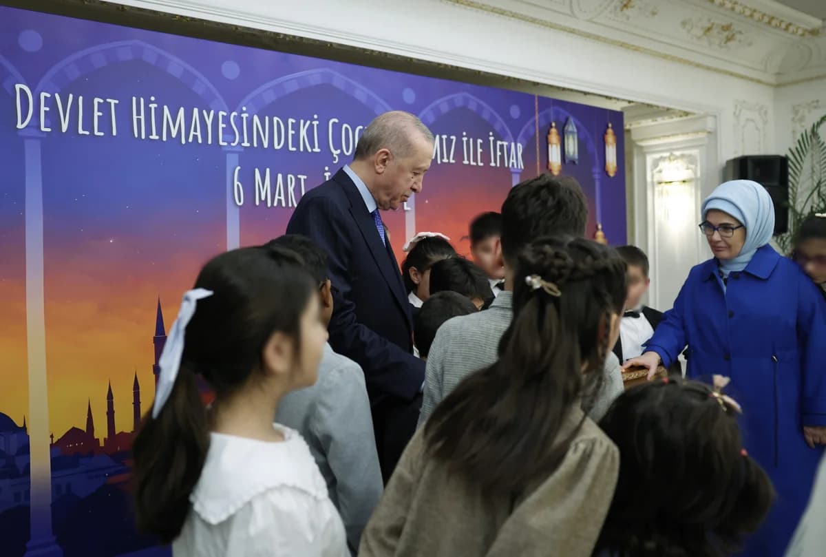 Cumhurbaşkanı Erdoğan, Devlet Himayesindeki Çocuklarla İftar Yemeğinde Buluştu