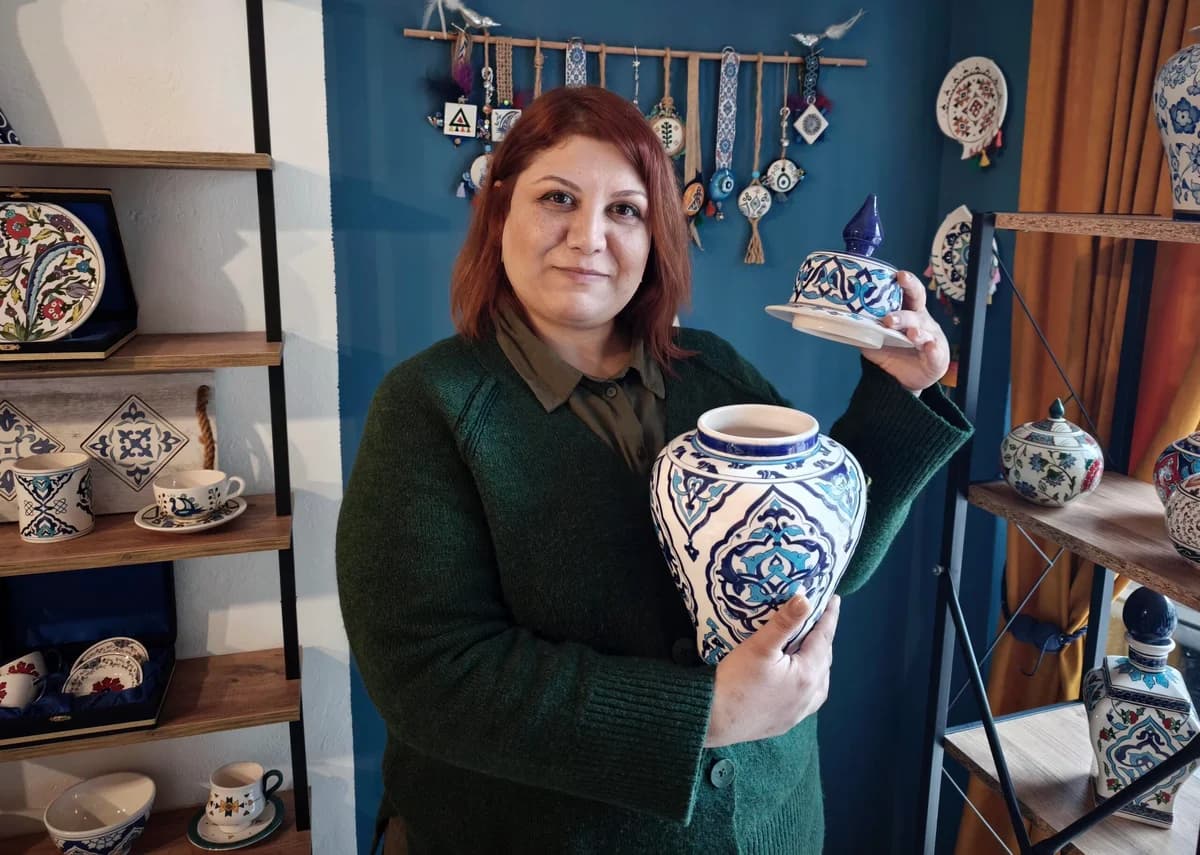 Merve Kara: Topkapı Sarayı’ndan İlham Alarak Çini Sanatında Uzmanlaştı