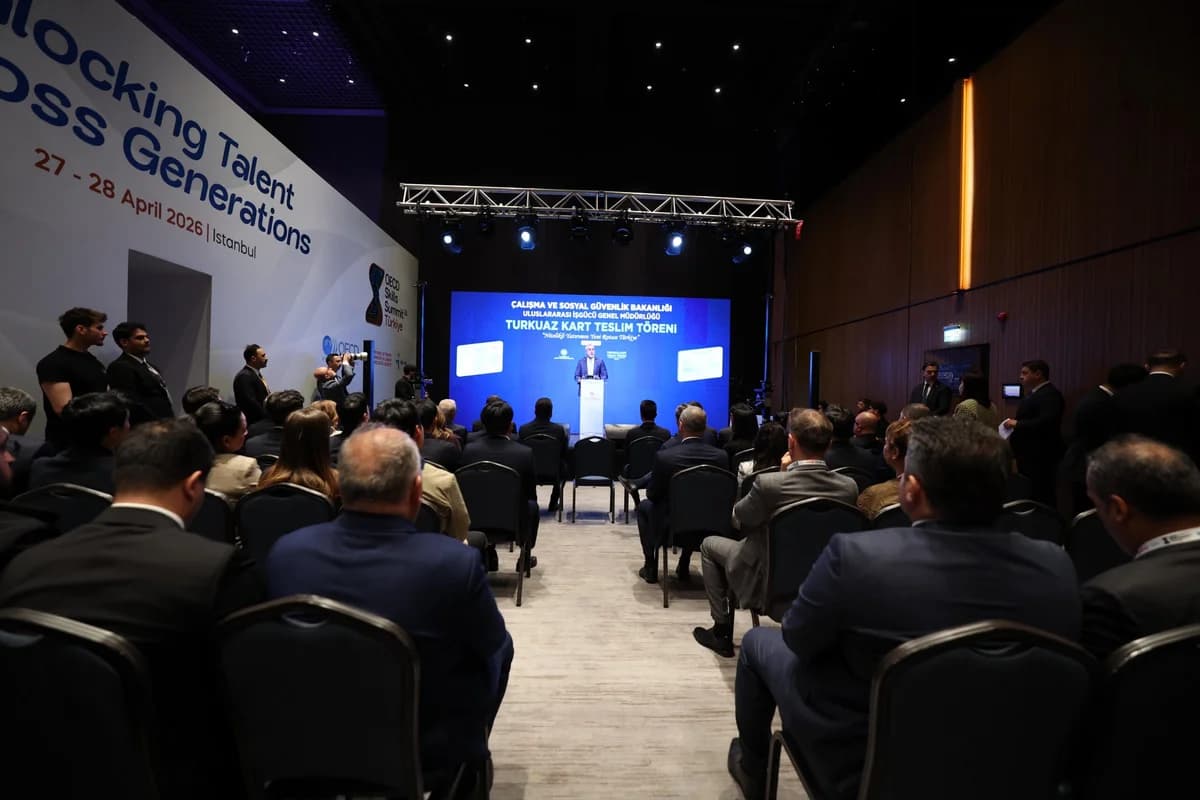 Türkiye’ye Yatırım Yapan 22 Firmaya Prestijli Turkuaz Kart: Nitelikli Güç İçin Yeni Kapılar Açılıyor