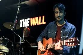 Gitarın Tellerinden Hayata Bir Yolculuk: Burak Canözer ile Söyleşi