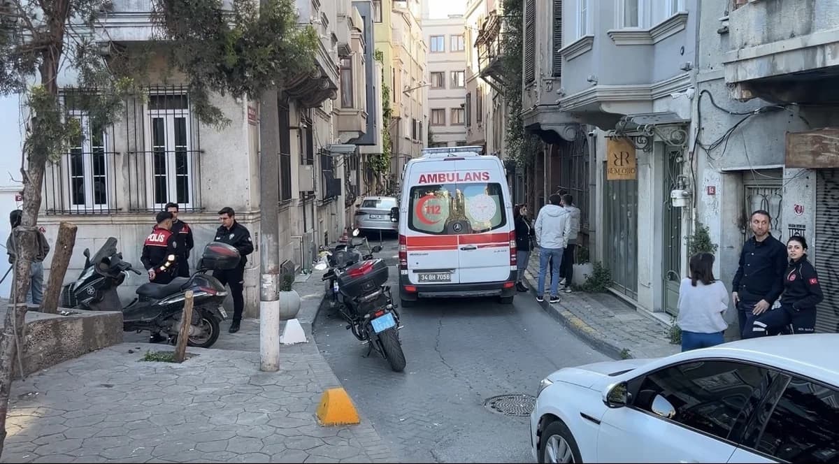 Beyoğlu’nda Genç Adam Evinde Ölü Bulundu: Kız Arkadaşı Gözaltına Alındı