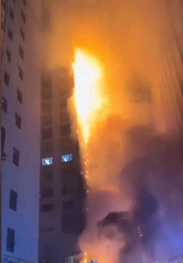 Çin’de Yüksek Katlı Binada Yangın Felaketi: 3 Ölü, 23 Yaralı