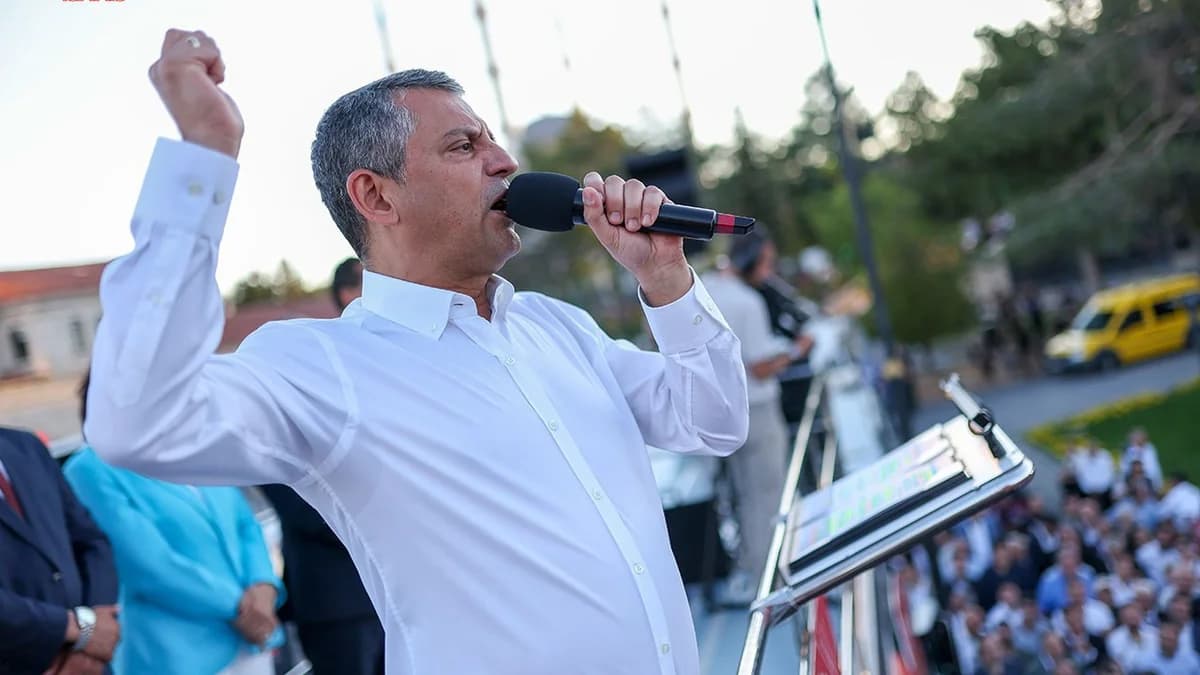Özgür Özel Sivas’ta: Bakan Evlatlarının Dönemi Kapanıyor!